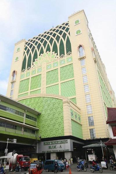 Karsa Utama Hotel Jakarta Exteriör bild